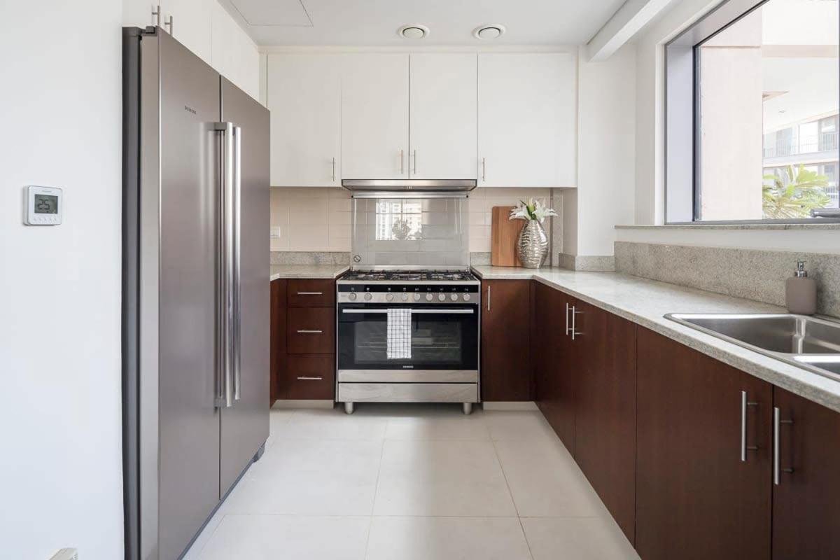 Frank Porter - Boulevard Crescent Dubai Exterior foto